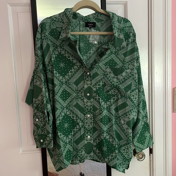 Vici Dolls In Luck Printed Button Down Blouse - Picture 3 of 6